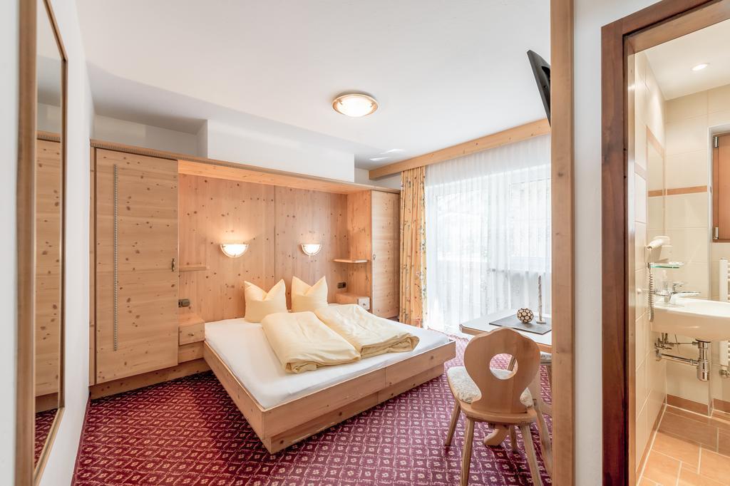 Ferienhaus Apart Sonnzeit Sölden Rum bild