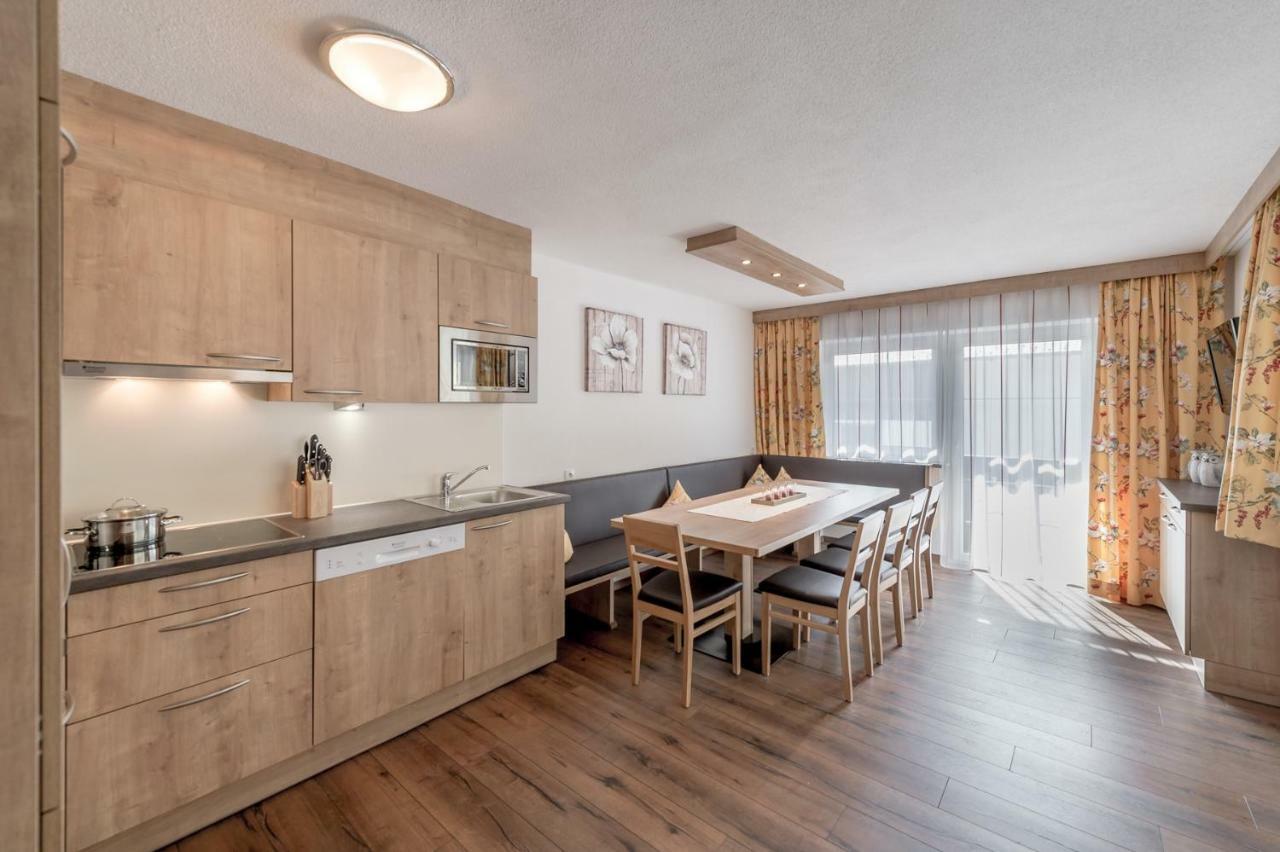Ferienhaus Apart Sonnzeit Sölden Exteriör bild